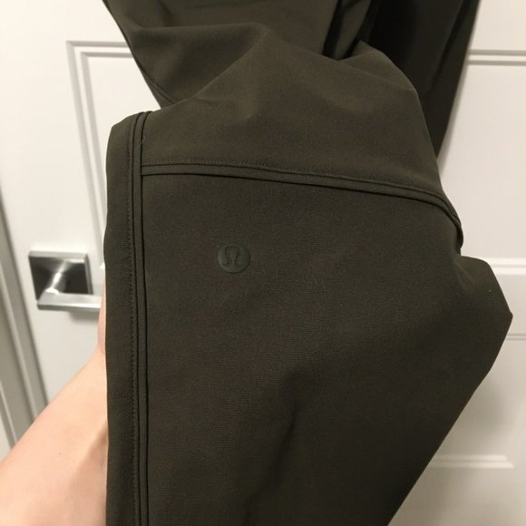 Essential High-Rise Trouser - Picture 4 of 7